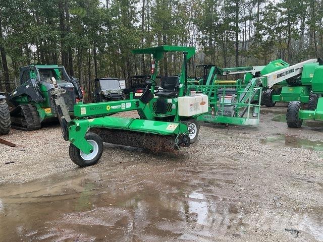 Lay-Mor SM300 Indoor sweepers