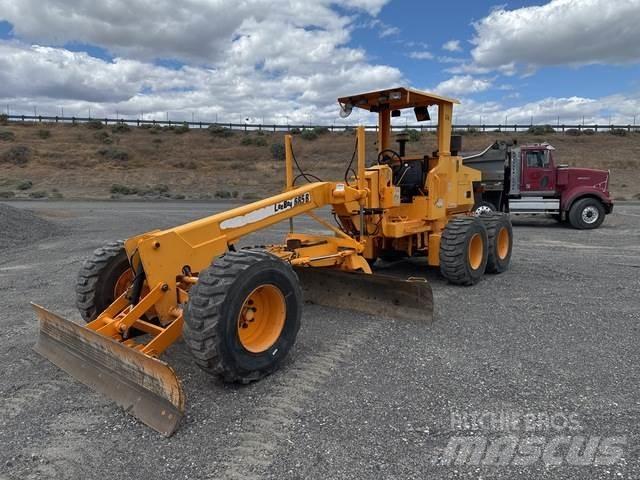 LeeBoy 685B Motor Graders