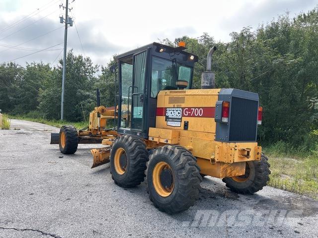 LeeBoy G700 Motor Graders