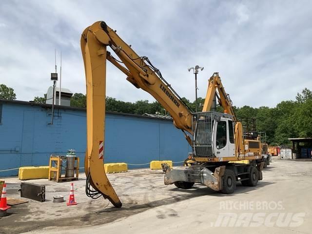 Liebherr A924C Waste / Industry Handlers