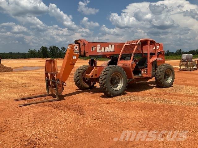 Lull 944E-42 Telescopic Handlers