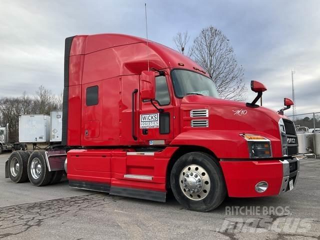 Mack AN64T Conventional Trucks / Tractor Trucks
