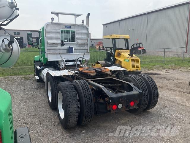 Mack AN64T Conventional Trucks / Tractor Trucks