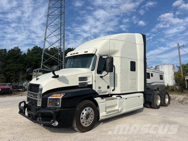 Mack AN64T Conventional Trucks / Tractor Trucks