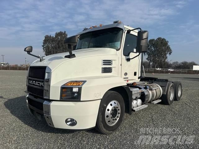 Mack Anthem Conventional Trucks / Tractor Trucks