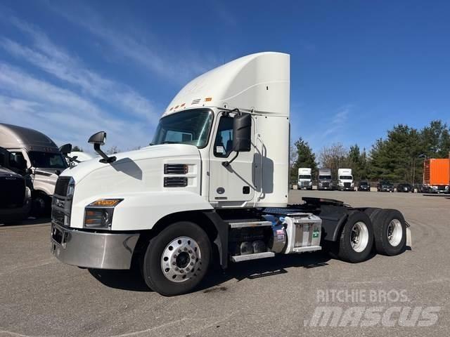 Mack Anthem Conventional Trucks / Tractor Trucks