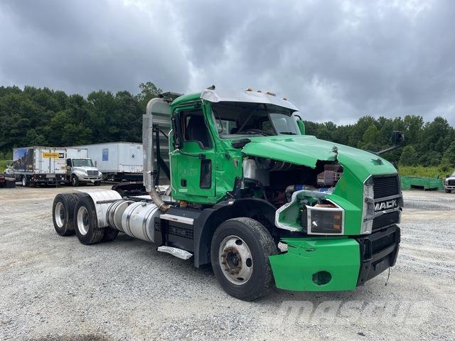 Mack Anthem Conventional Trucks / Tractor Trucks