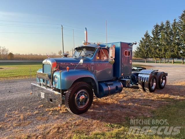 Mack B-61 Conventional Trucks / Tractor Trucks