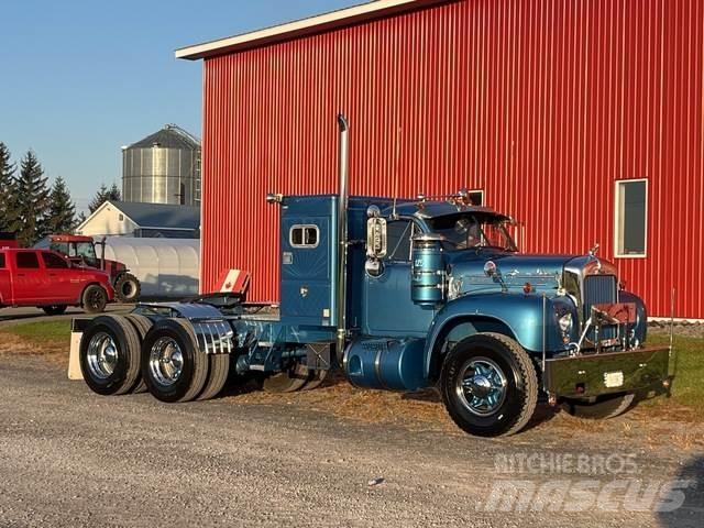 Mack B-61 Conventional Trucks / Tractor Trucks