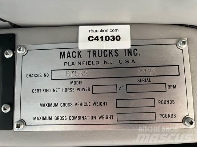 Mack B75 Conventional Trucks / Tractor Trucks