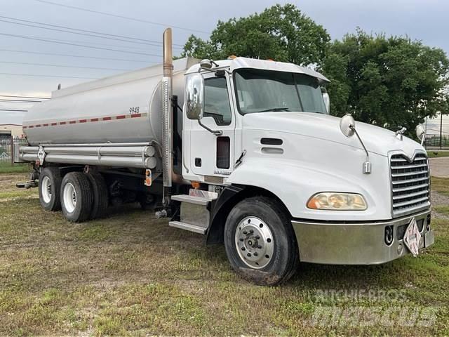 Mack CH613 Tank Trucks