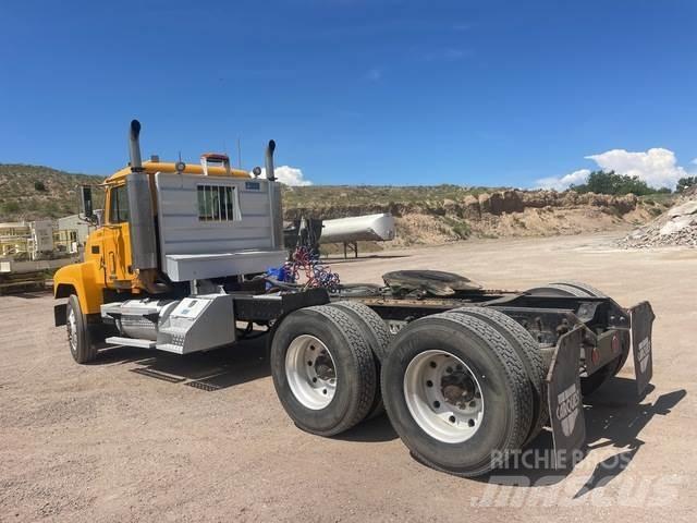Mack CH613 Conventional Trucks / Tractor Trucks