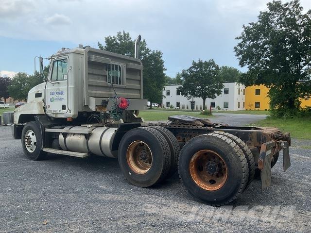 Mack CH613 Conventional Trucks / Tractor Trucks