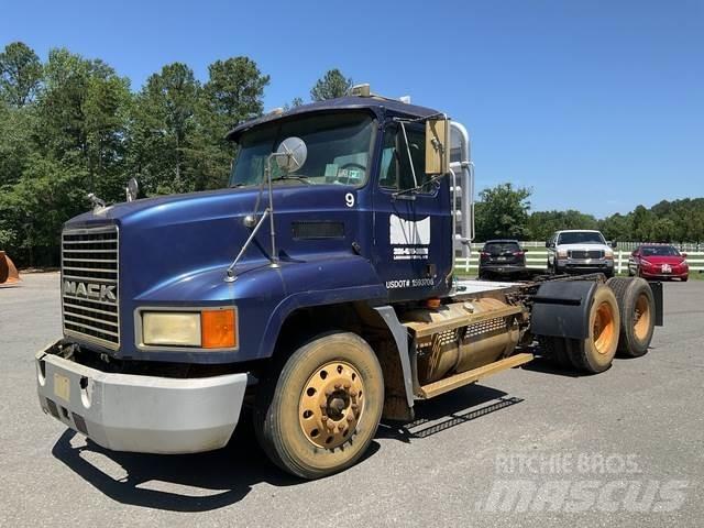 Mack CH613 Conventional Trucks / Tractor Trucks