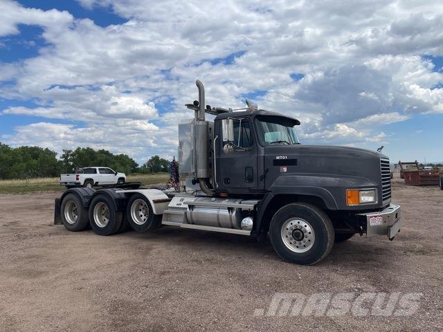 Mack CH613 Conventional Trucks / Tractor Trucks