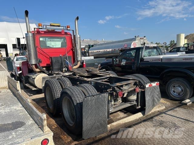 Mack CH613 Conventional Trucks / Tractor Trucks