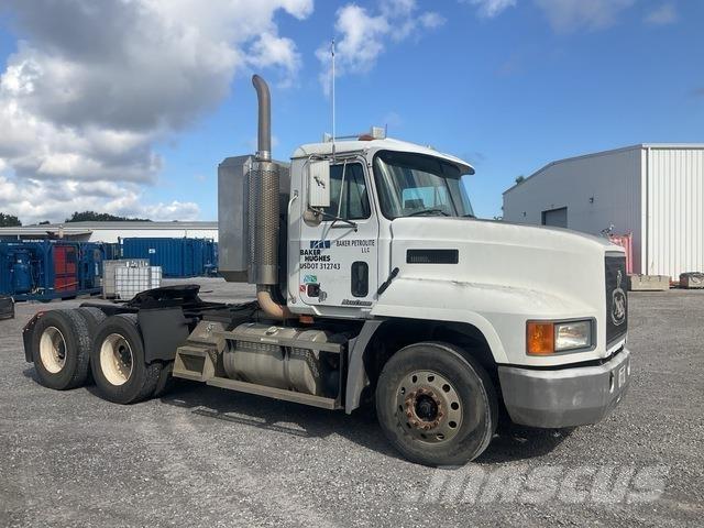 Mack CH613 Conventional Trucks / Tractor Trucks