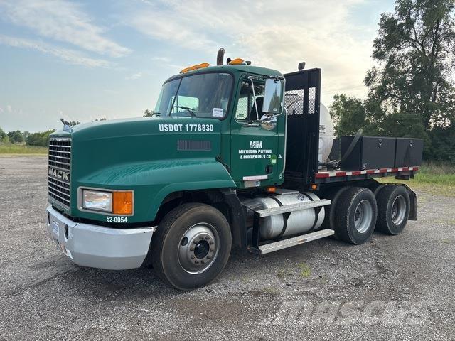 Mack CH613 Flatbed Trucks