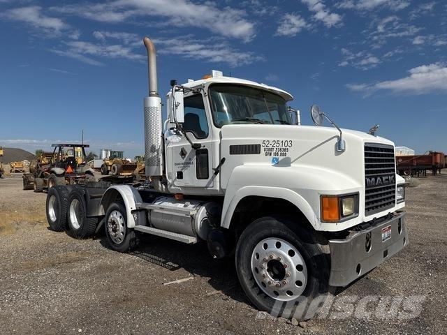 Mack CHN613 Conventional Trucks / Tractor Trucks