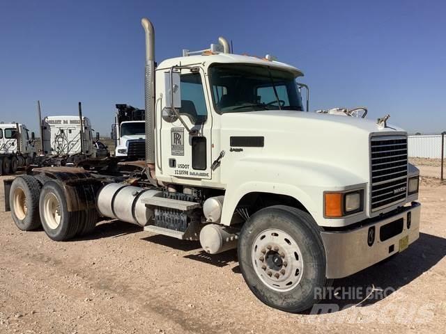 Mack CHU613 Conventional Trucks / Tractor Trucks