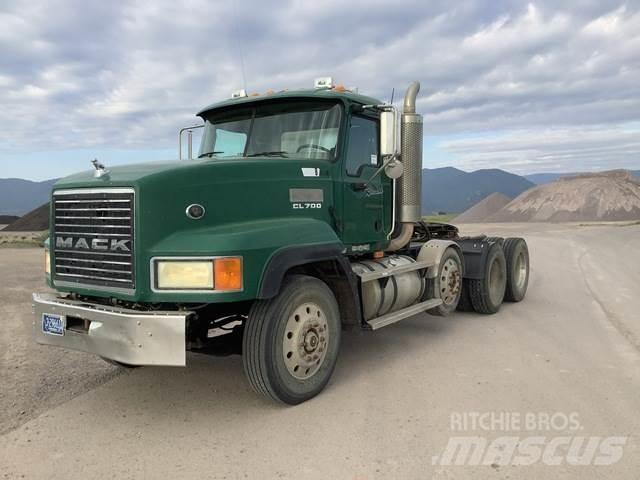Mack CL733 Conventional Trucks / Tractor Trucks
