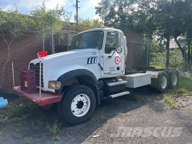Mack CTP713 Conventional Trucks / Tractor Trucks
