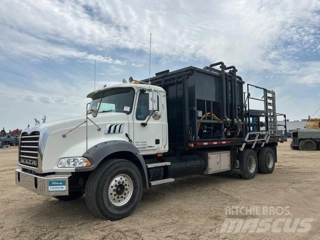 Mack CTR713B Other