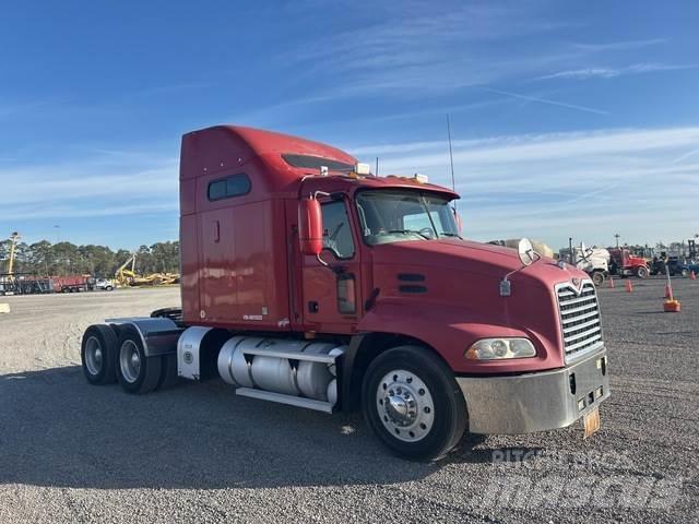Mack CX613 Conventional Trucks / Tractor Trucks