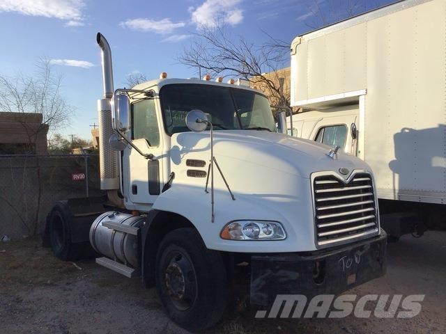 Mack CXN612 Conventional Trucks / Tractor Trucks