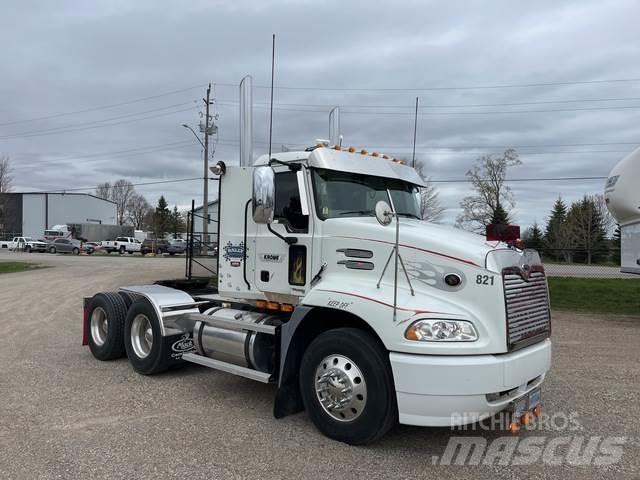Mack CXN613 Conventional Trucks / Tractor Trucks