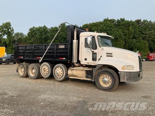 Mack CXN613 Dump Trucks