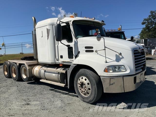 Mack CXN613 Conventional Trucks / Tractor Trucks