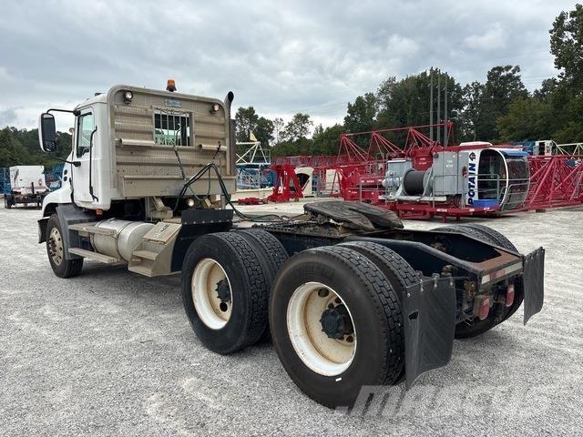 Mack CXN613 Conventional Trucks / Tractor Trucks