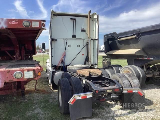 Mack CXU613 Conventional Trucks / Tractor Trucks