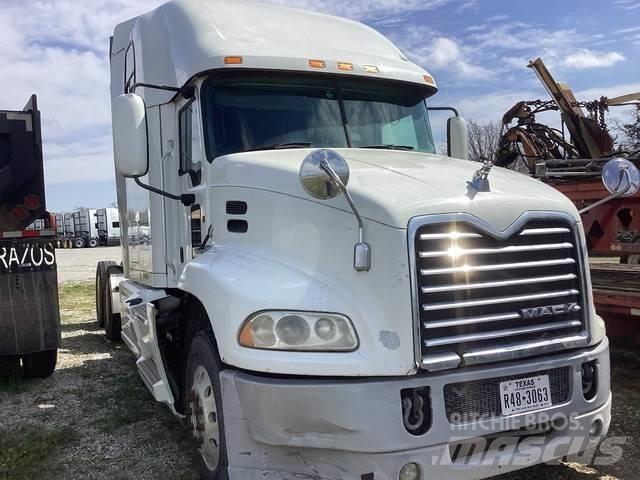Mack CXU613 Conventional Trucks / Tractor Trucks