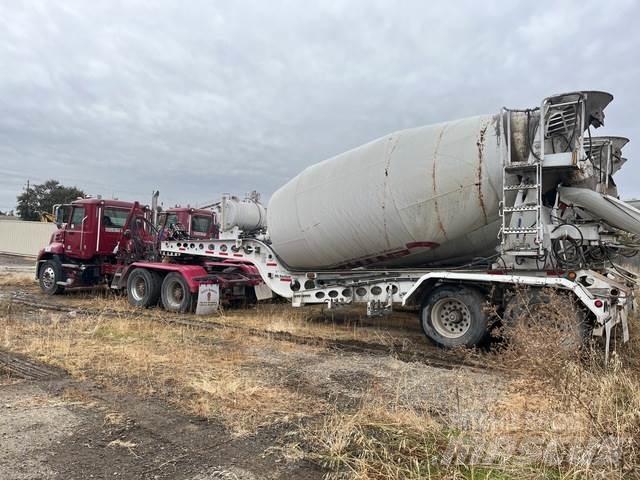 Mack CXU613 Conventional Trucks / Tractor Trucks