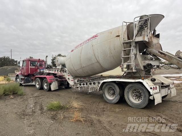 Mack CXU613 Conventional Trucks / Tractor Trucks