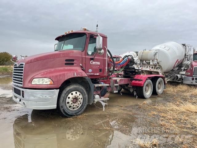 Mack CXU613 Conventional Trucks / Tractor Trucks
