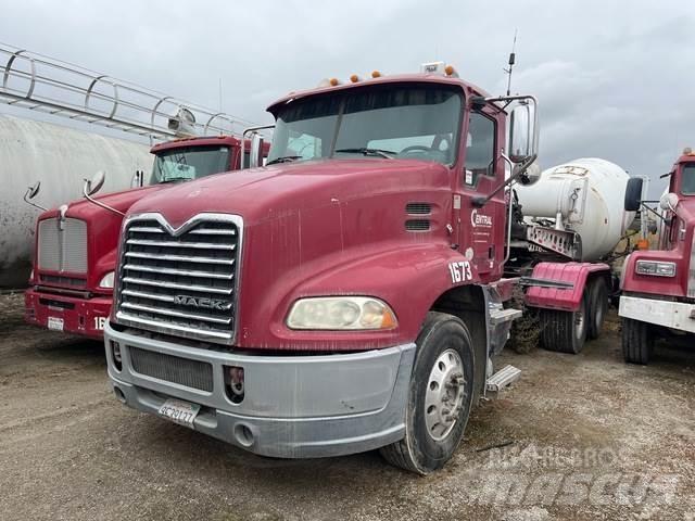 Mack CXU613 Conventional Trucks / Tractor Trucks