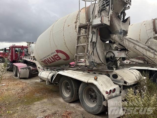 Mack CXU613 Conventional Trucks / Tractor Trucks
