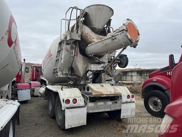 Mack CXU613 Conventional Trucks / Tractor Trucks