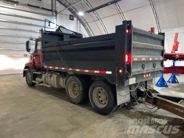 Mack CXU613 Dump Trucks