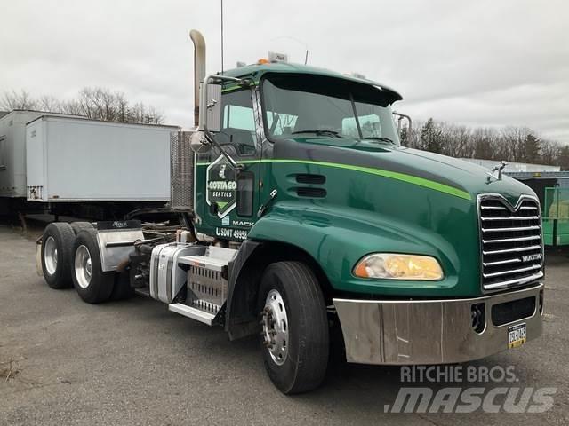 Mack CXU613 Conventional Trucks / Tractor Trucks