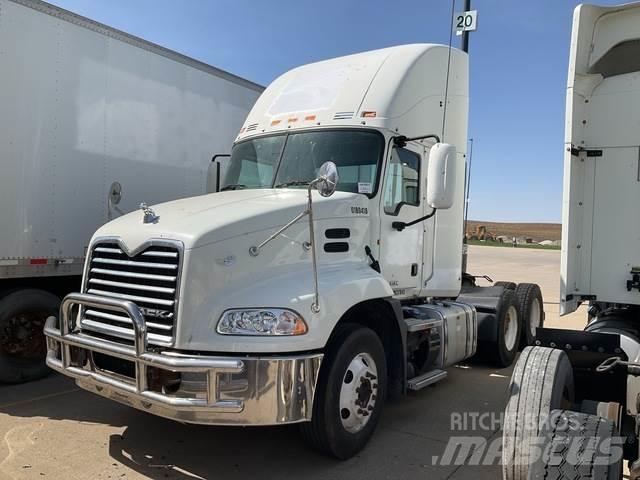 Mack CXU613 Conventional Trucks / Tractor Trucks