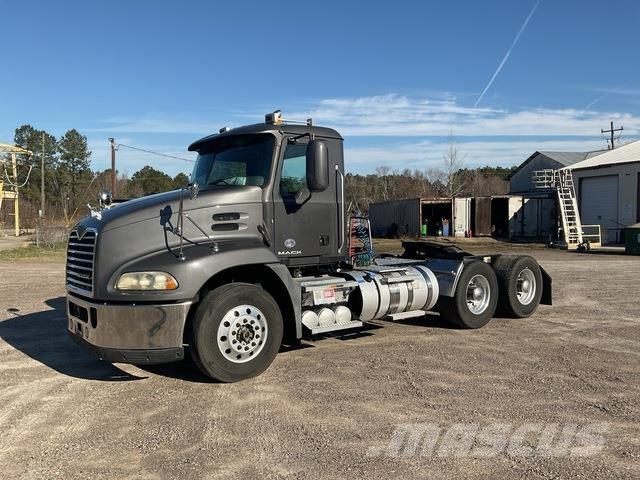 Mack CXU613 Conventional Trucks / Tractor Trucks