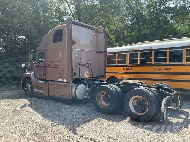 Mack CXU613 Conventional Trucks / Tractor Trucks