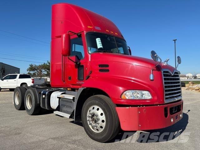 Mack CXU613 Conventional Trucks / Tractor Trucks