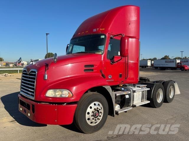 Mack CXU613 Conventional Trucks / Tractor Trucks