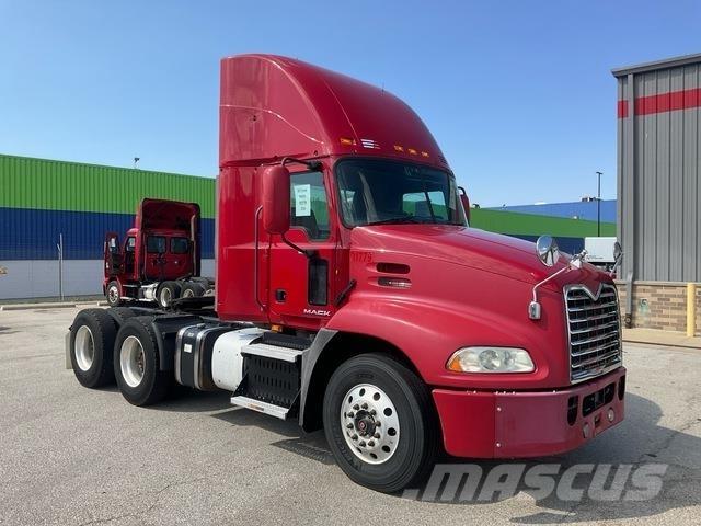 Mack CXU613 Conventional Trucks / Tractor Trucks