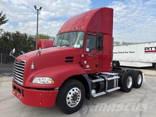Mack CXU613 Conventional Trucks / Tractor Trucks